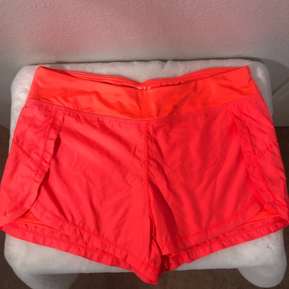 XIA Tech Athletic Running Shorts Large NWOT